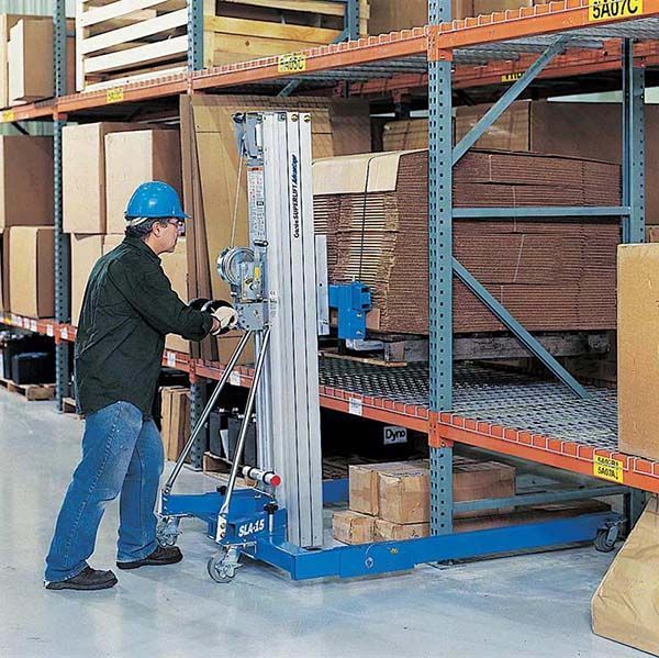 Elevador de Material Genie SLA-15